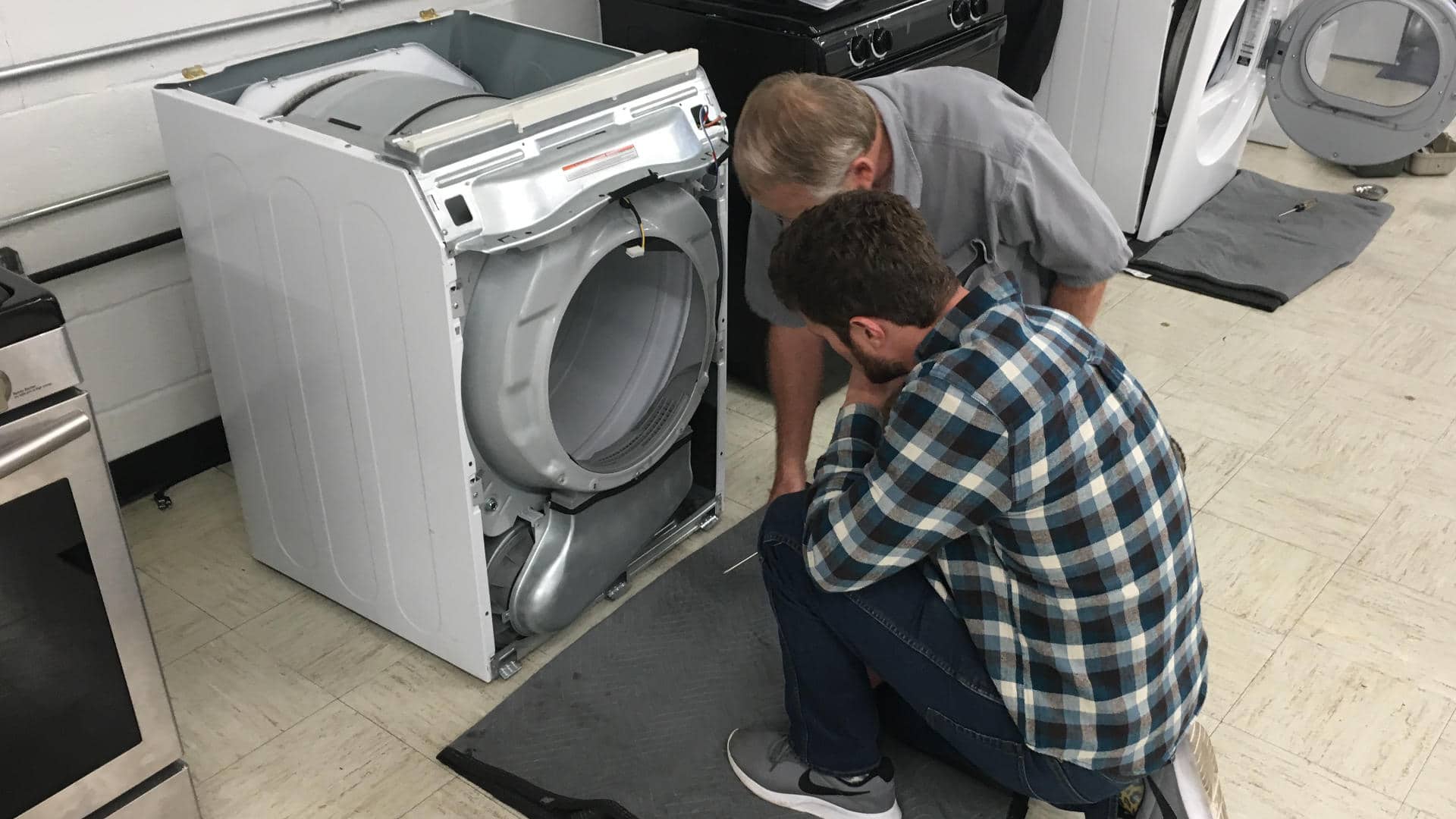 Featured image for “Appliance Repair Shop Owners: How Do You Train Your New Repair Technicians?”